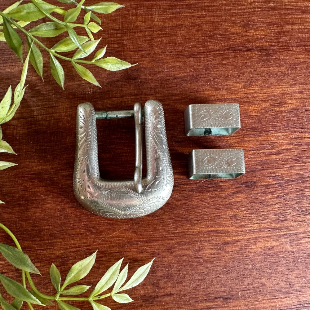 Silver Western Belt Buckle Set